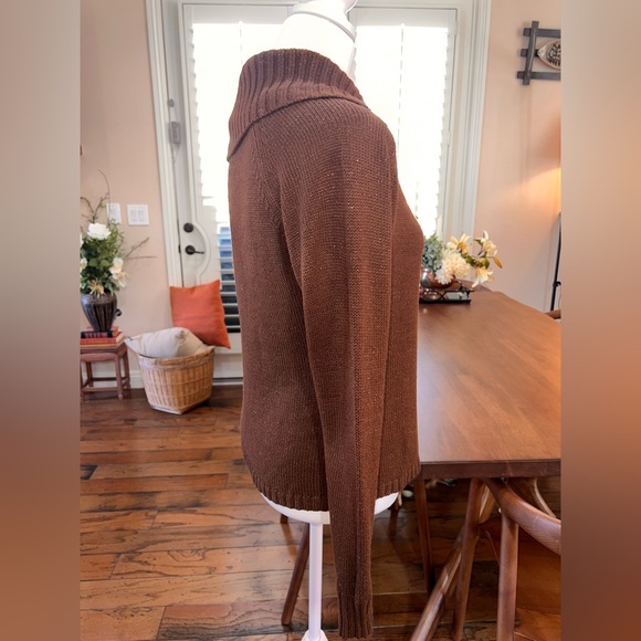 Derek Heart Button-Down Cowl Neck Sweater. Size XL - Picture 2 of 6